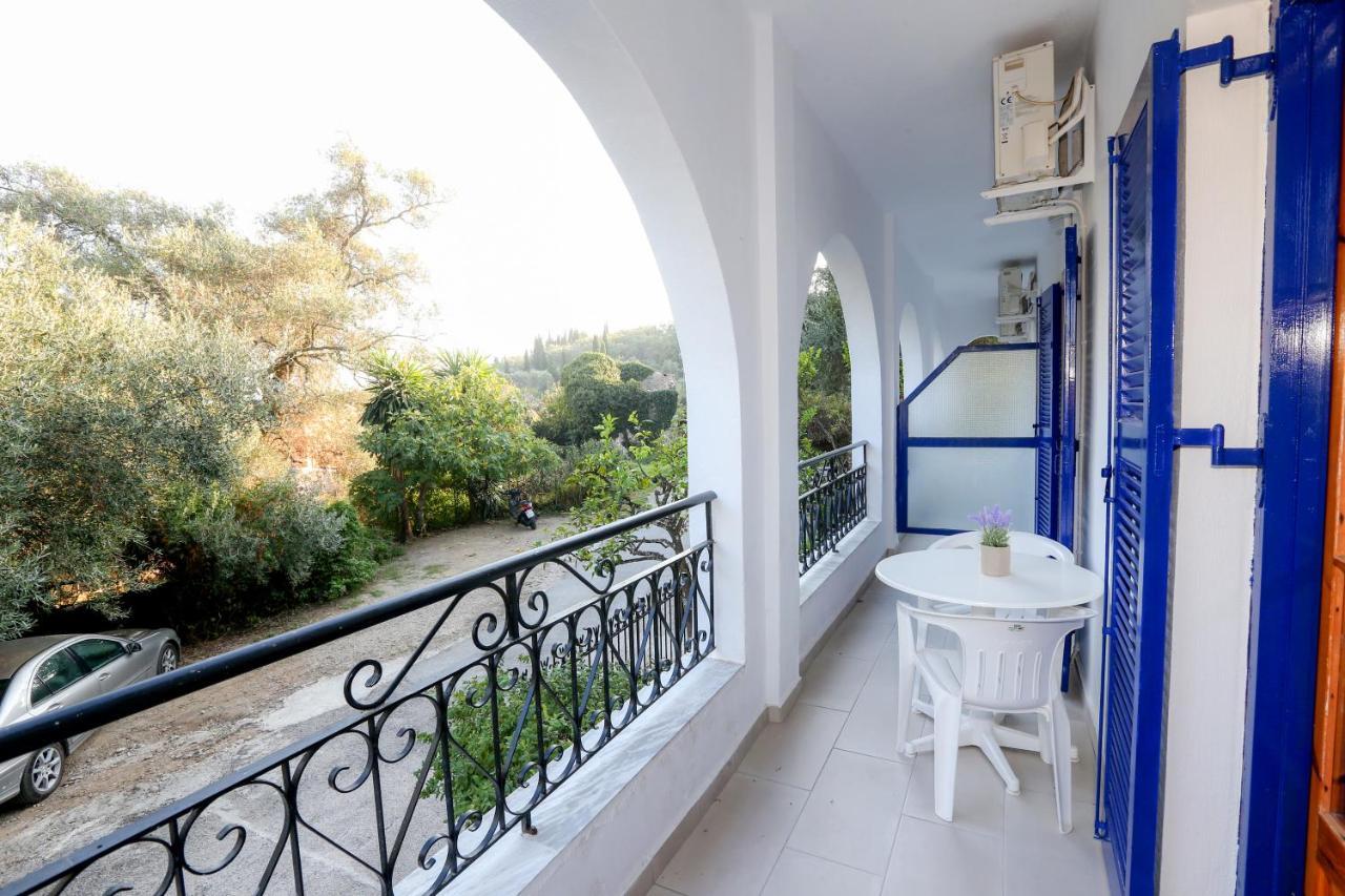 Athina Apartment *