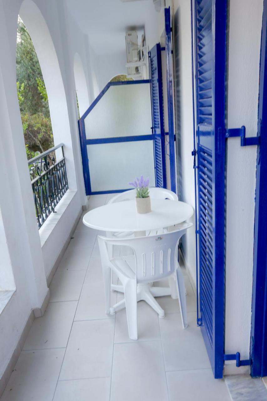 Athina Apartment *